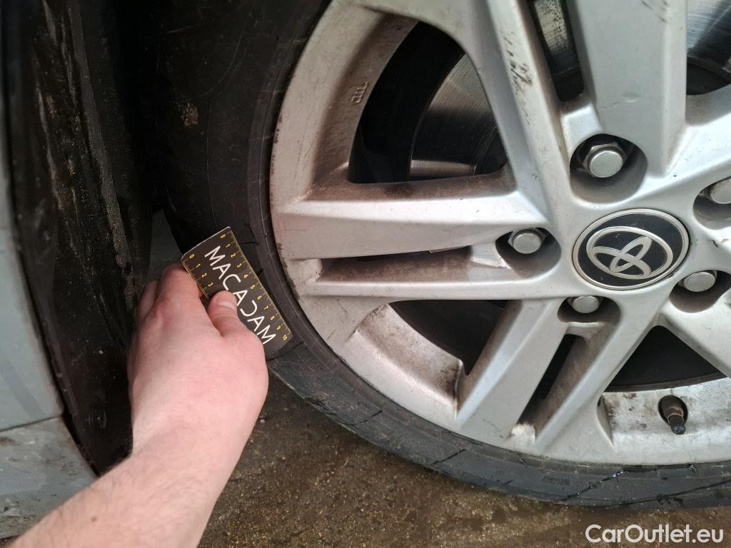  Toyota  Corolla TOYOTA  Touring Sports / 2018 / 5P / Break Hybride 122h Dynamic Business Stage Acad #20