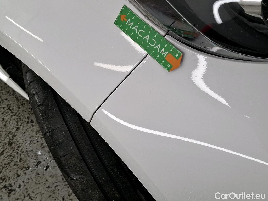  Toyota  Yaris TOYOTA  Hybride / 2019 / 5P / Berline Hybride 116h France Business Stage Acad #32