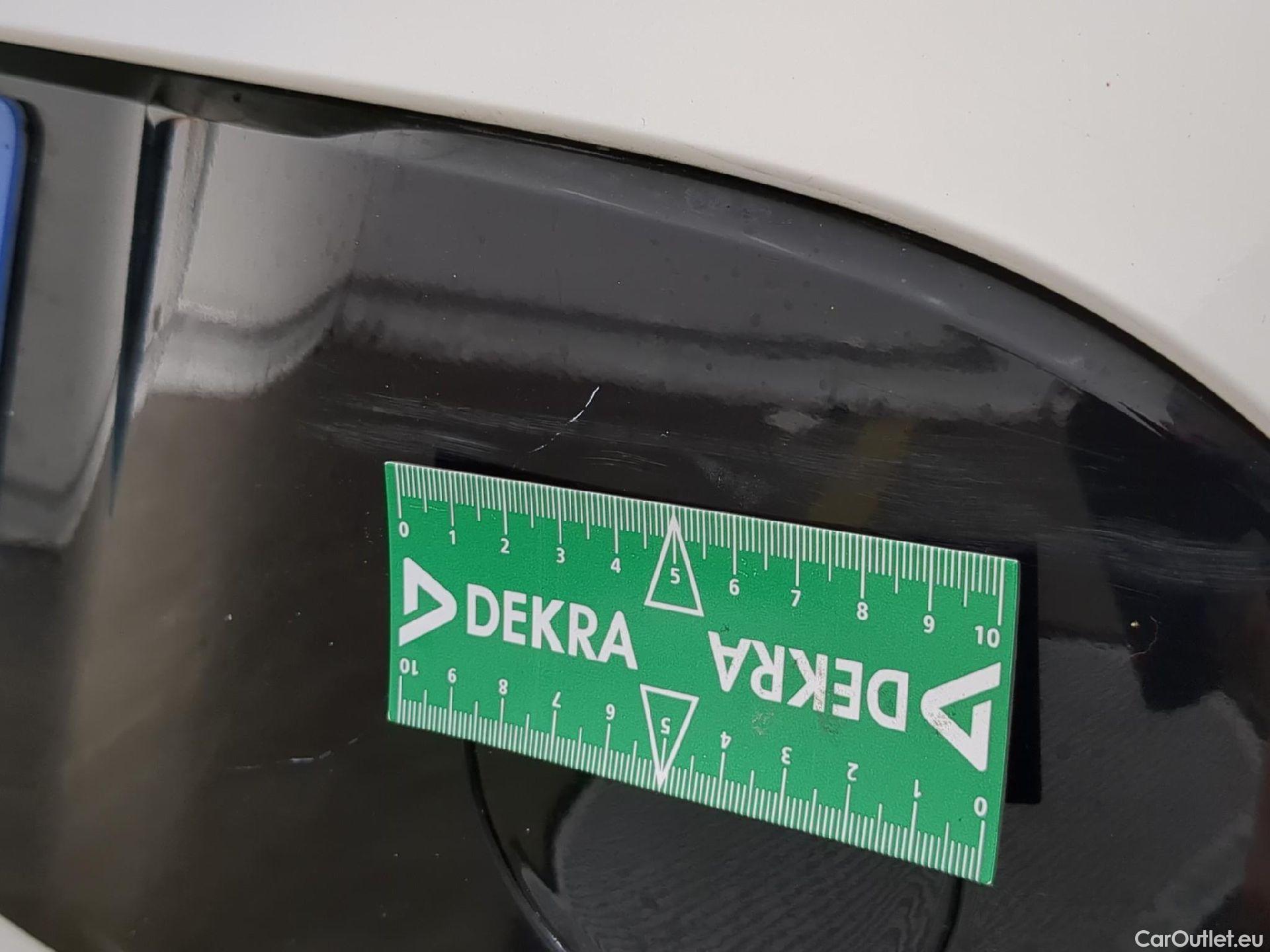  Toyota  Corolla TOYOTA  / 2018 / 5P / Berline Hybride 122h Dynamic Business Supp Lomb #26