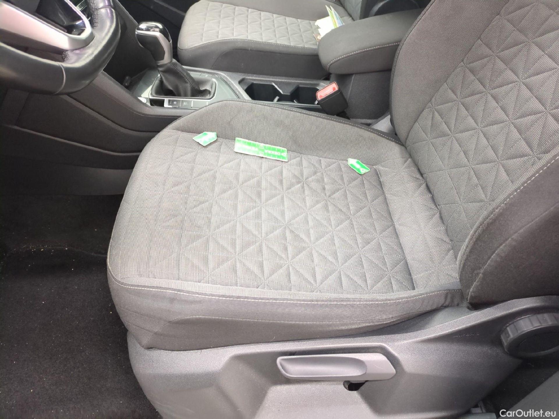  Volkswagen  Tiguan VOLKSWAGEN  / 2020 / 5P / SUV 1.5 TSI 150 DSG7 Life Busines #5