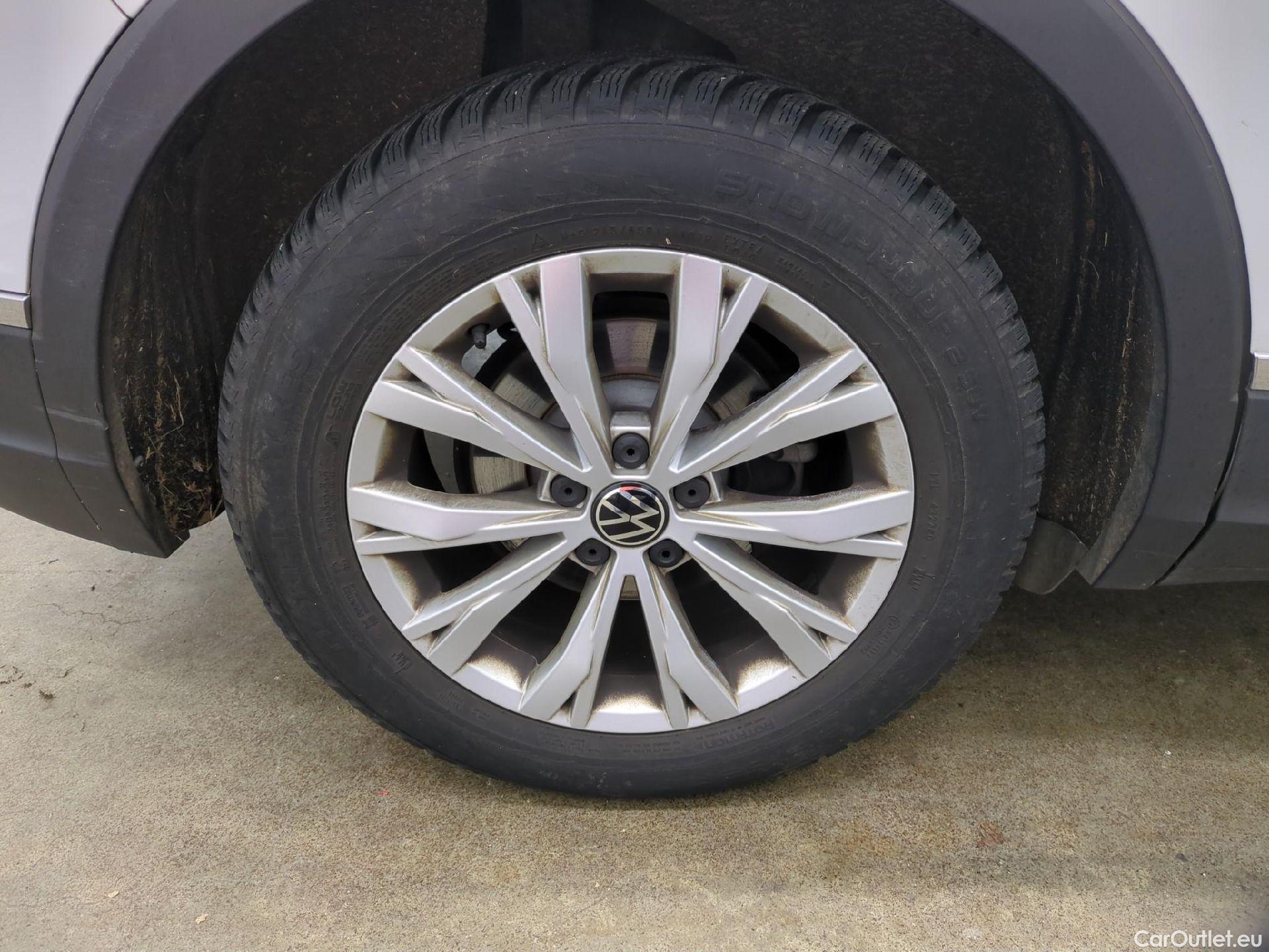  Volkswagen  Tiguan VOLKSWAGEN  / 2020 / 5P / SUV 1.5 TSI 150 DSG7 Life Busines #10