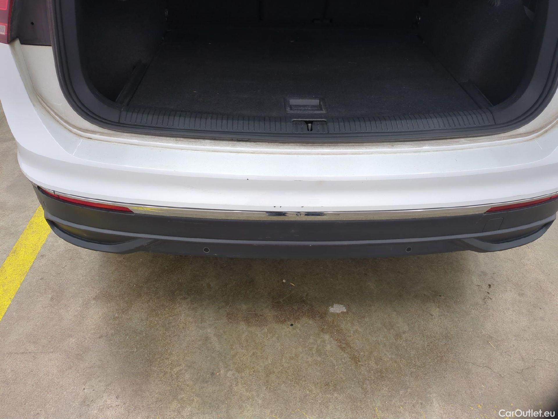  Volkswagen  Tiguan VOLKSWAGEN  / 2020 / 5P / SUV 1.5 TSI 150 DSG7 Life Busines #54