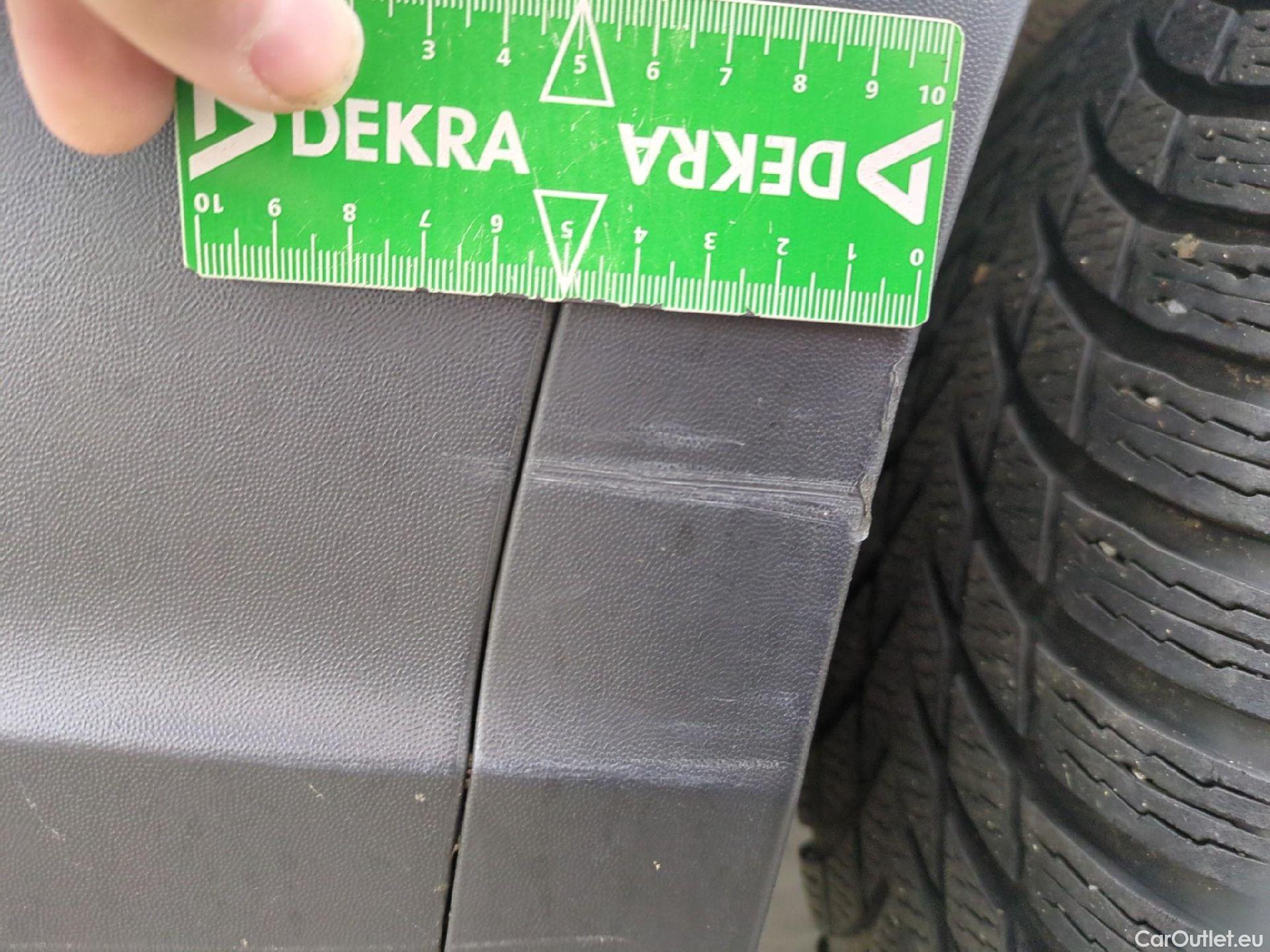  Volkswagen  Tiguan VOLKSWAGEN  / 2020 / 5P / SUV 1.5 TSI 150 DSG7 Life Busines #65