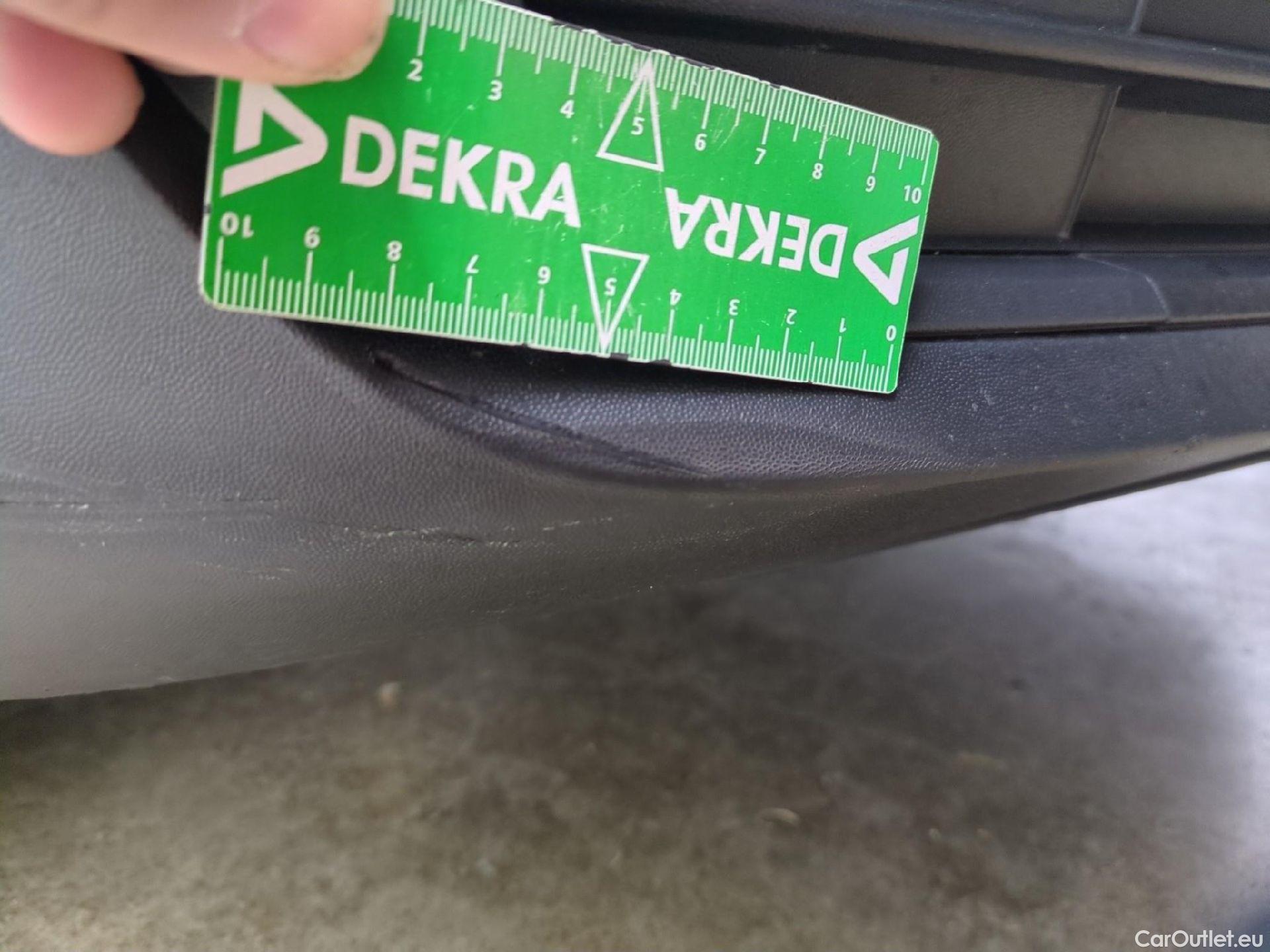  Volkswagen  Tiguan VOLKSWAGEN  / 2020 / 5P / SUV 1.5 TSI 150 DSG7 Life Busines #25