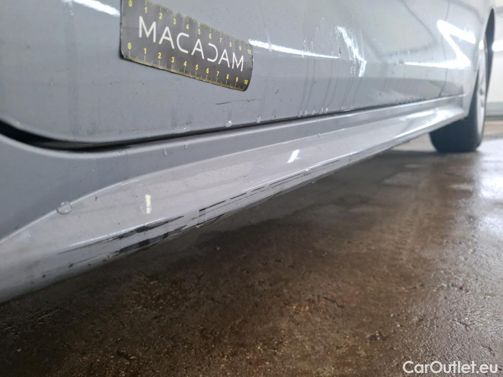  Toyota  Corolla TOYOTA  Touring Sports / 2018 / 5P / Break Hybride 122h Dynamic Business Stage Acad #15