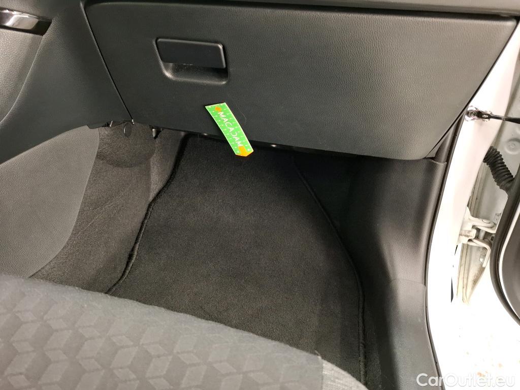  Toyota  Yaris TOYOTA  Hybride / 2019 / 5P / Berline Hybride 116h France Business Stage Acad #19