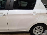  Toyota  Yaris TOYOTA  / 2017 / 5P / BERLINA 1.5 HYBRID BUSINESS #30