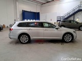  Volkswagen  Passat VOLKSWAGEN  / 2019 / 5P / Station wagon Var. 2.0TDI SCR EVO 110kW Business DSG #7
