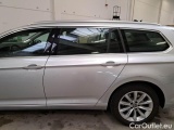  Volkswagen  Passat VOLKSWAGEN  / 2019 / 5P / Station wagon Var. 2.0TDI SCR EVO 110kW Business DSG #74