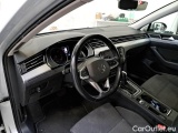  Volkswagen  Passat VOLKSWAGEN  / 2019 / 5P / Station wagon Var. 2.0TDI SCR EVO 110kW Business DSG #107
