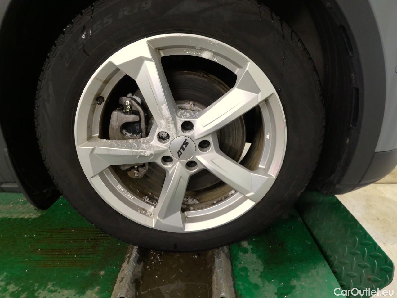  Volkswagen  ID.4  EV 77kWh Pro Performance #2