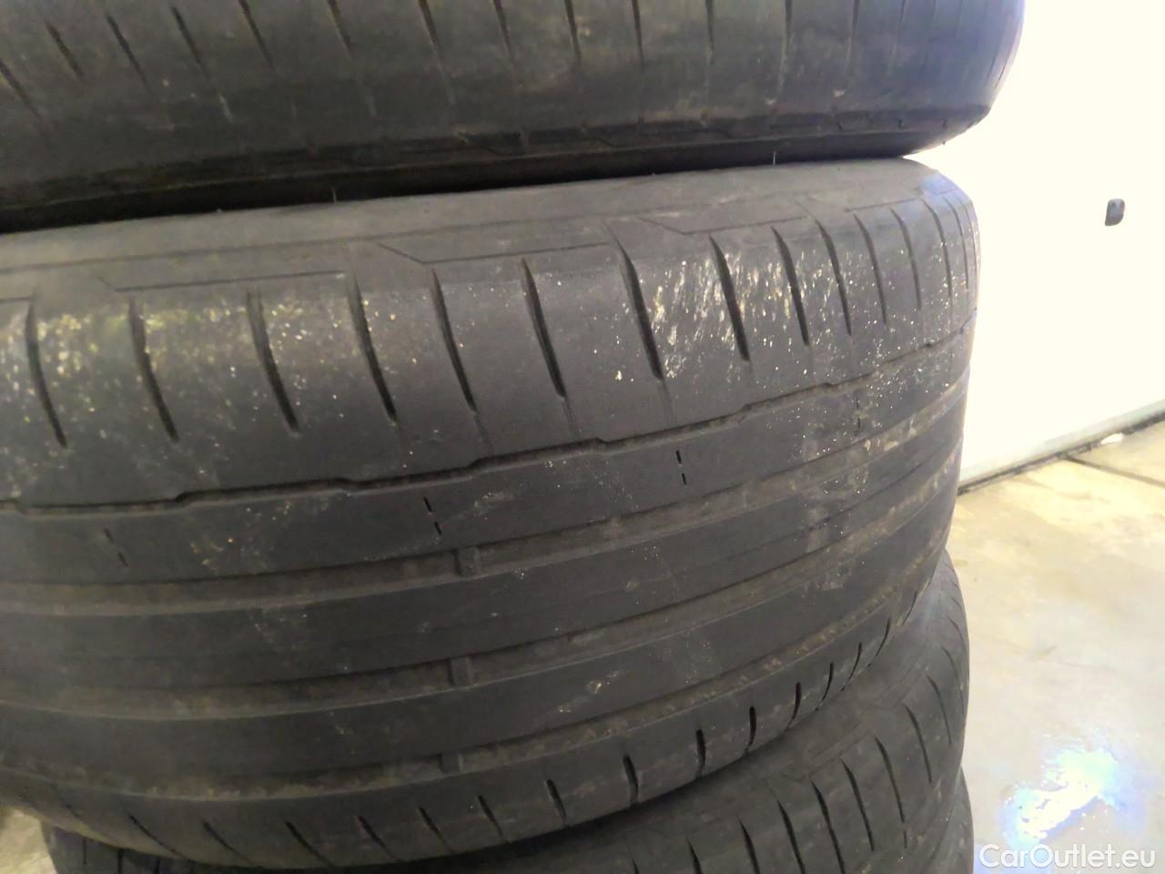  Volkswagen  ID.4  EV 77kWh Pro Performance #1