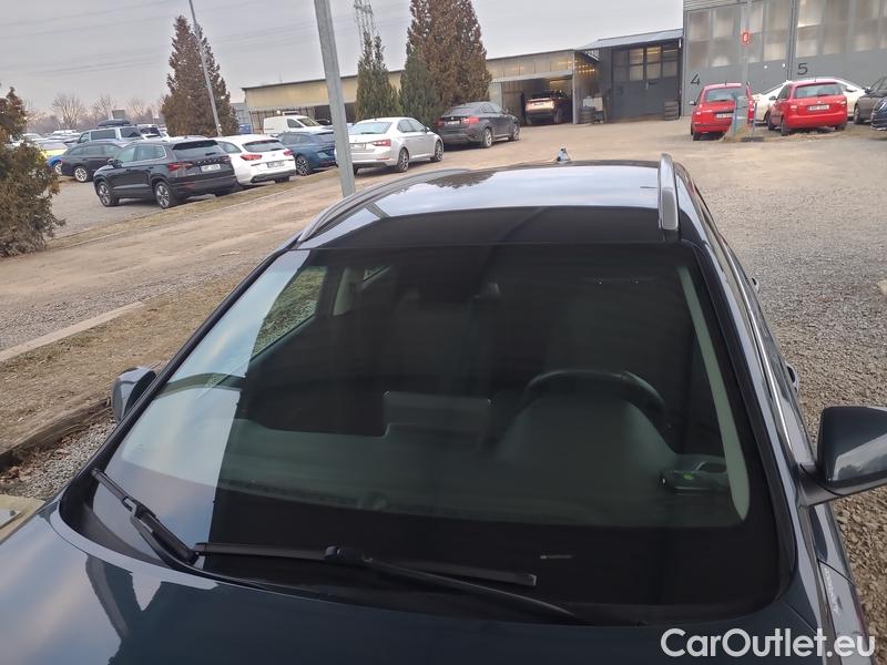  Hyundai  i30   cw (PD)(2017->)  kom.1.5TGDI FamilySmart AT #1