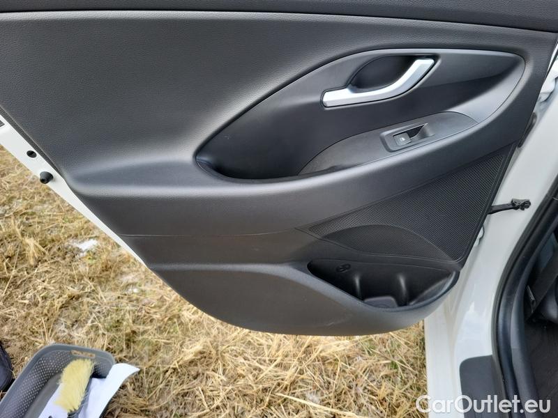  Hyundai  i30  (PD)(01.2017  ->)  kom.1.5T-GDI Smart 5d #3