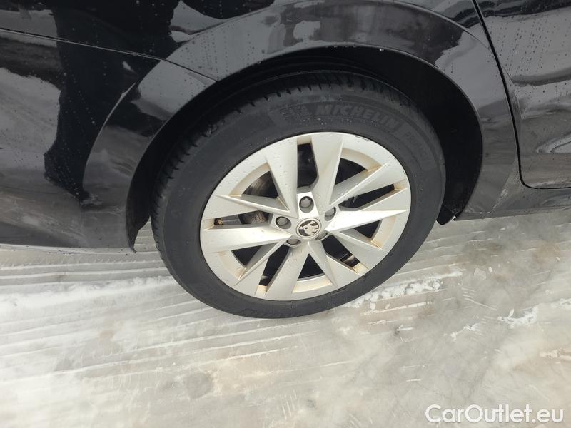  Skoda  Octavia  Combi (NX3)(2020) Oct.Combi 2.0TDI 110 Style AT #5