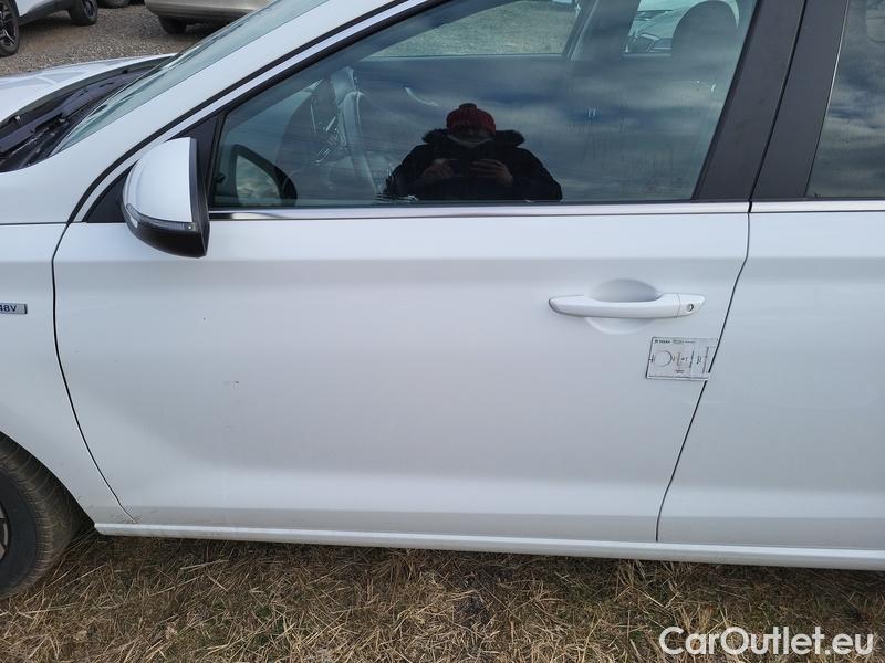  Hyundai  i30  (PD)(01.2017  ->)  kom.1.5T-GDI Smart 5d #10