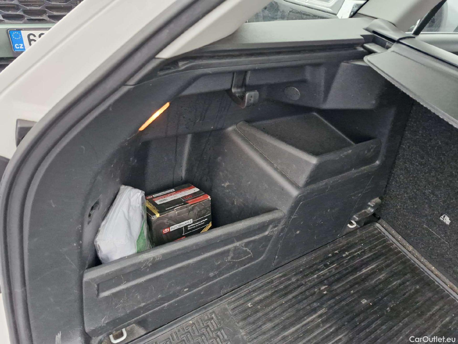  Skoda  Fabia  Combi (2015)  Com.1.0TSI 70 Style #4