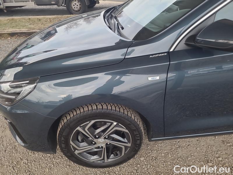  Hyundai  i30   cw (PD)(2017->)  kom.1.5TGDI FamilySmart AT #3