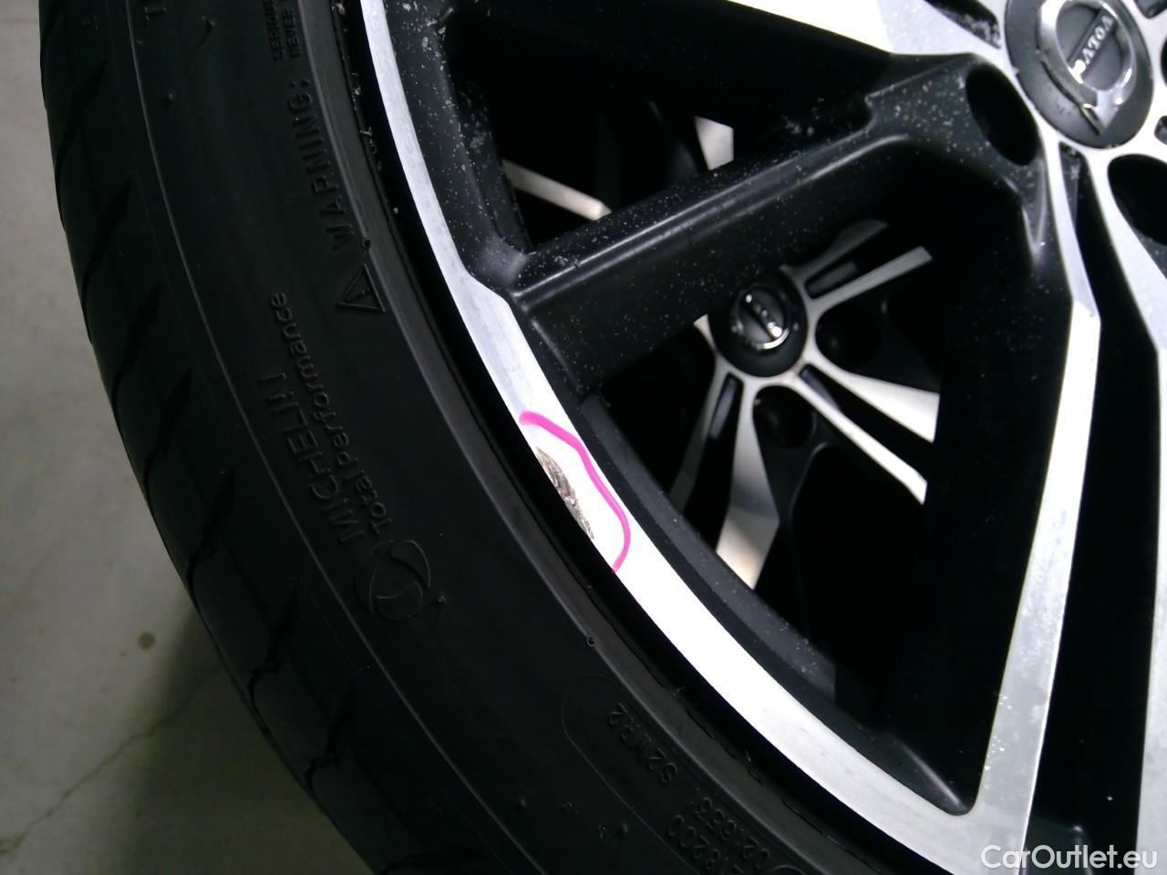  Volvo  V60  T6 AWD R-Design Rechar.Aut #1