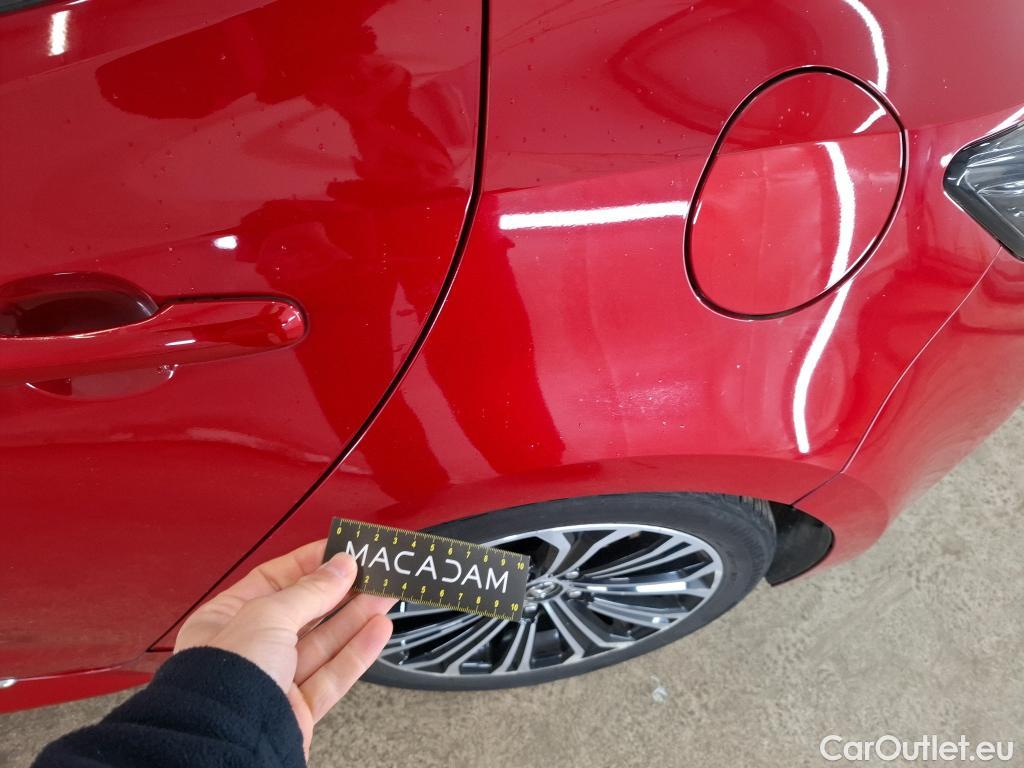  Toyota  Corolla TOYOTA  / 2018 / 5P / Berline Hybride 122h Design #62