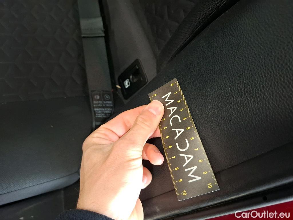  Toyota  Corolla TOYOTA  / 2018 / 5P / Berline Hybride 122h Design #51