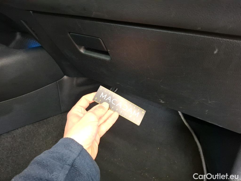  Toyota  Corolla TOYOTA  / 2018 / 5P / Berline Hybride 122h Design #47