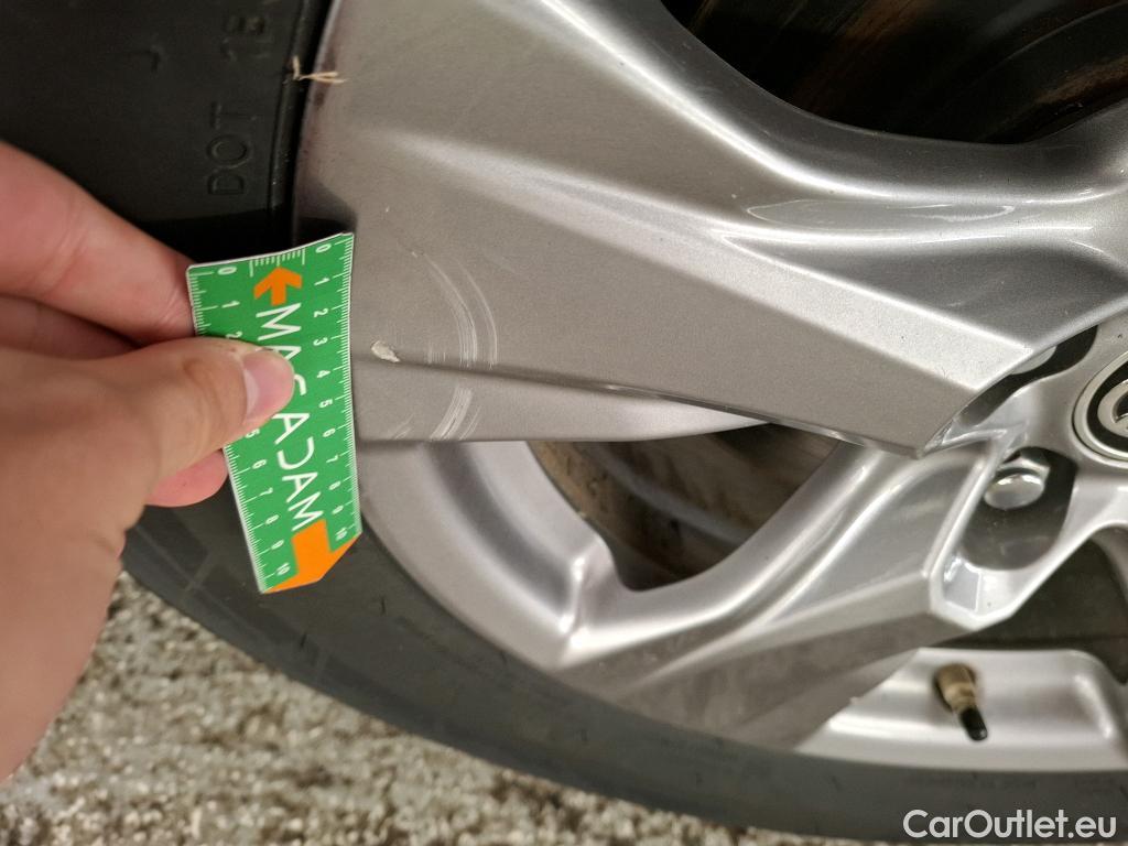  Toyota  RAV4 TOYOTA  Hybride / 2018 / 5P / SUV Hybride AWD Dynamic Business Beyond Zero #16