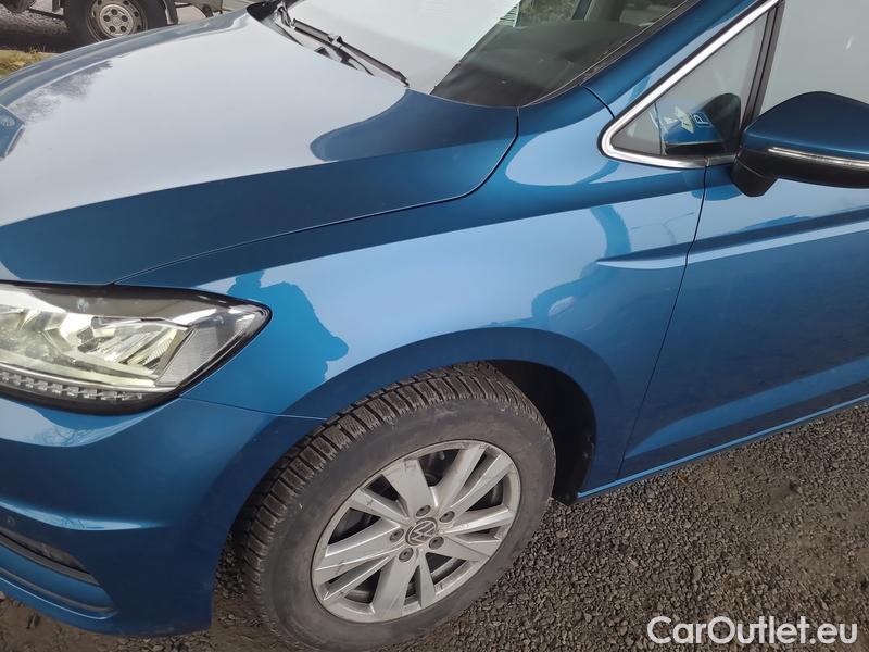  Volkswagen  Touran  (5T1)(2015)- Volkswagen  1.5TSI 110 Marat.Edt.AT #2