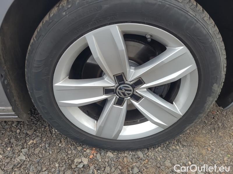  Volkswagen  Passat  Variant (CB5) (2019) Pas.Var.2.0TDI 110 Elegance #35