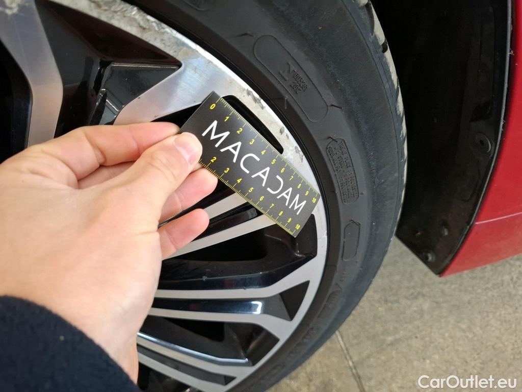  Toyota  Corolla TOYOTA  / 2018 / 5P / Berline Hybride 122h Design #5