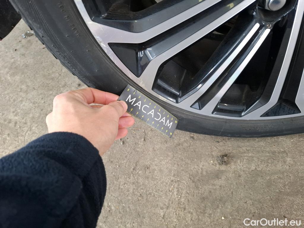  Toyota  Corolla TOYOTA  / 2018 / 5P / Berline Hybride 122h Design #39