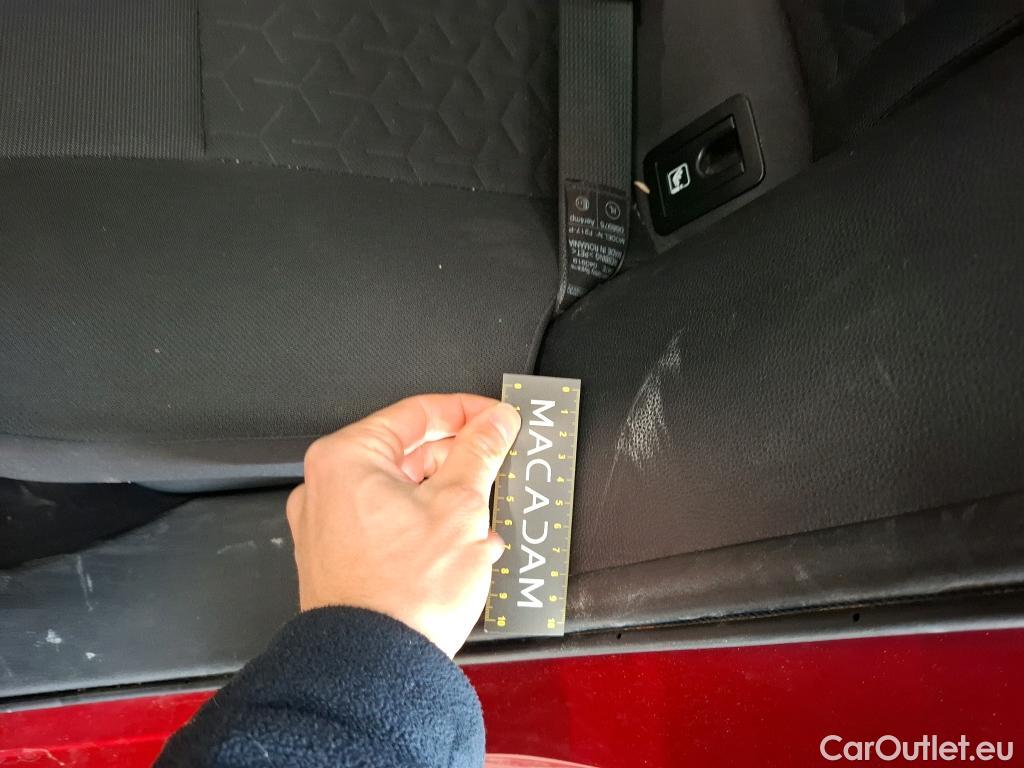  Toyota  Corolla TOYOTA  / 2018 / 5P / Berline Hybride 122h Design #52