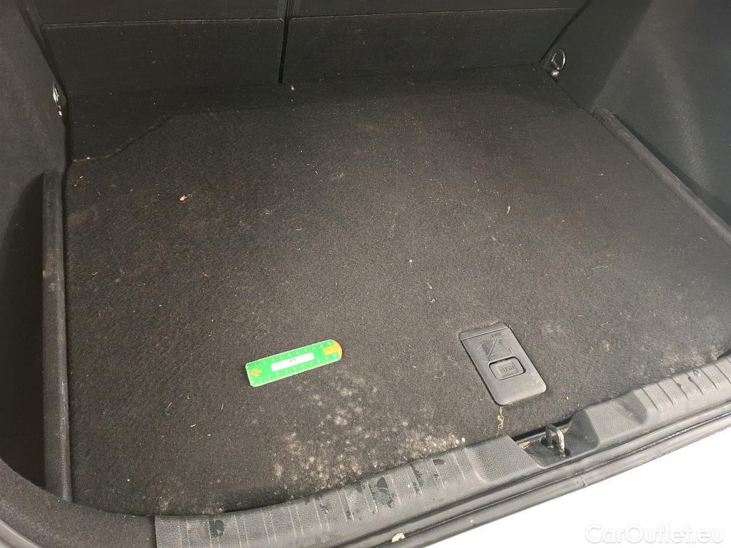  Toyota  Corolla TOYOTA  / 2018 / 5P / Berline Hybride 122h Dynamic Business Stage Acad #14