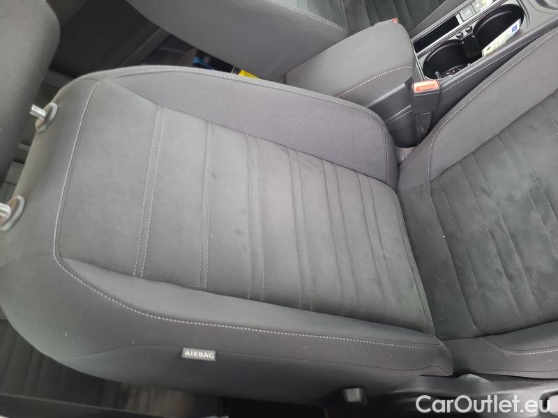  Volkswagen  Touran  (5T1)(2015)- Volkswagen  1.5TSI 110 Marat.Edt.AT #11