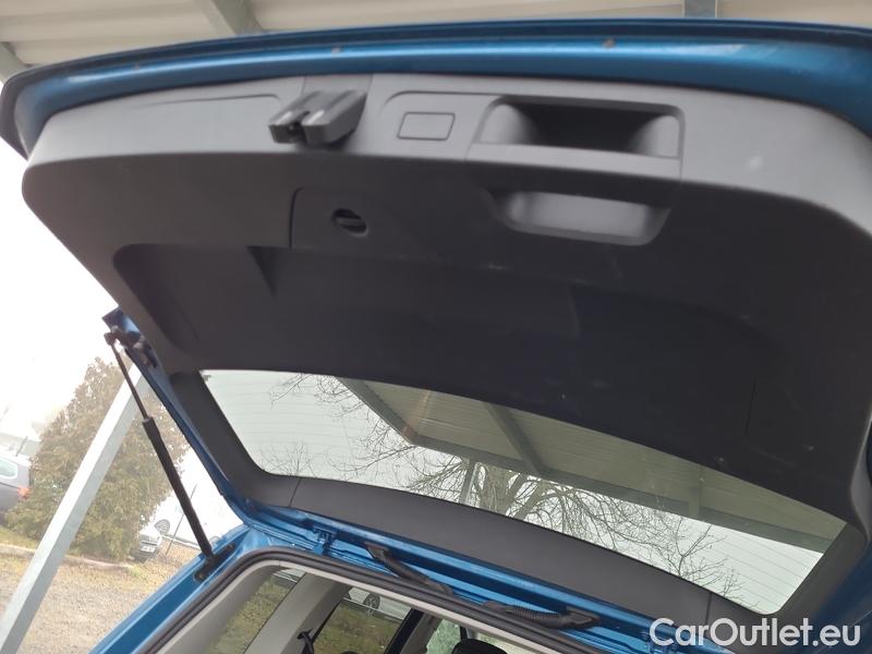  Volkswagen  Touran  (5T1)(2015)- Volkswagen  1.5TSI 110 Marat.Edt.AT #14