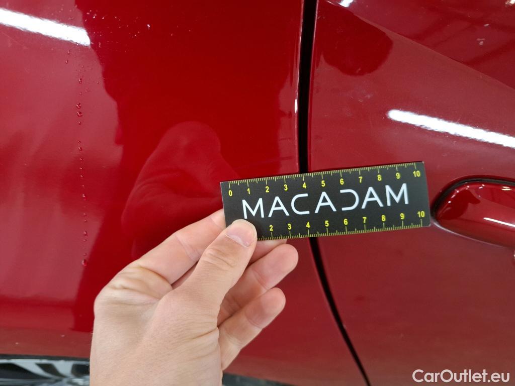  Toyota  Corolla TOYOTA  / 2018 / 5P / Berline Hybride 122h Design #71