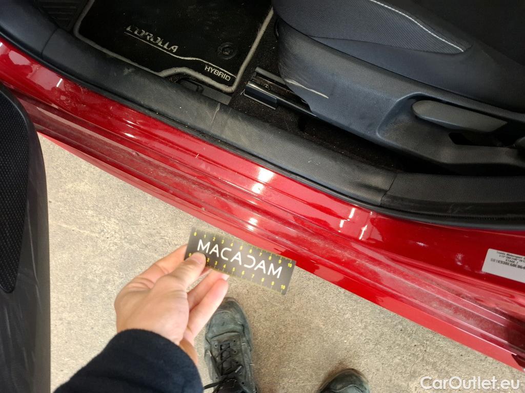  Toyota  Corolla TOYOTA  / 2018 / 5P / Berline Hybride 122h Design #64