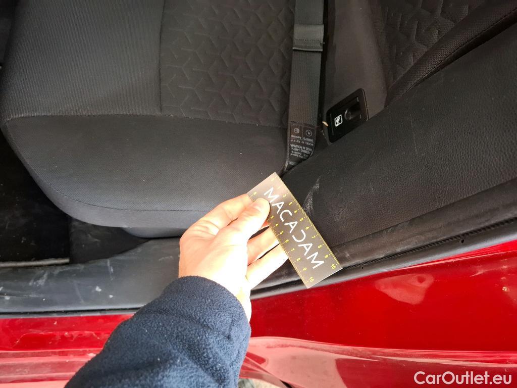  Toyota  Corolla TOYOTA  / 2018 / 5P / Berline Hybride 122h Design #50