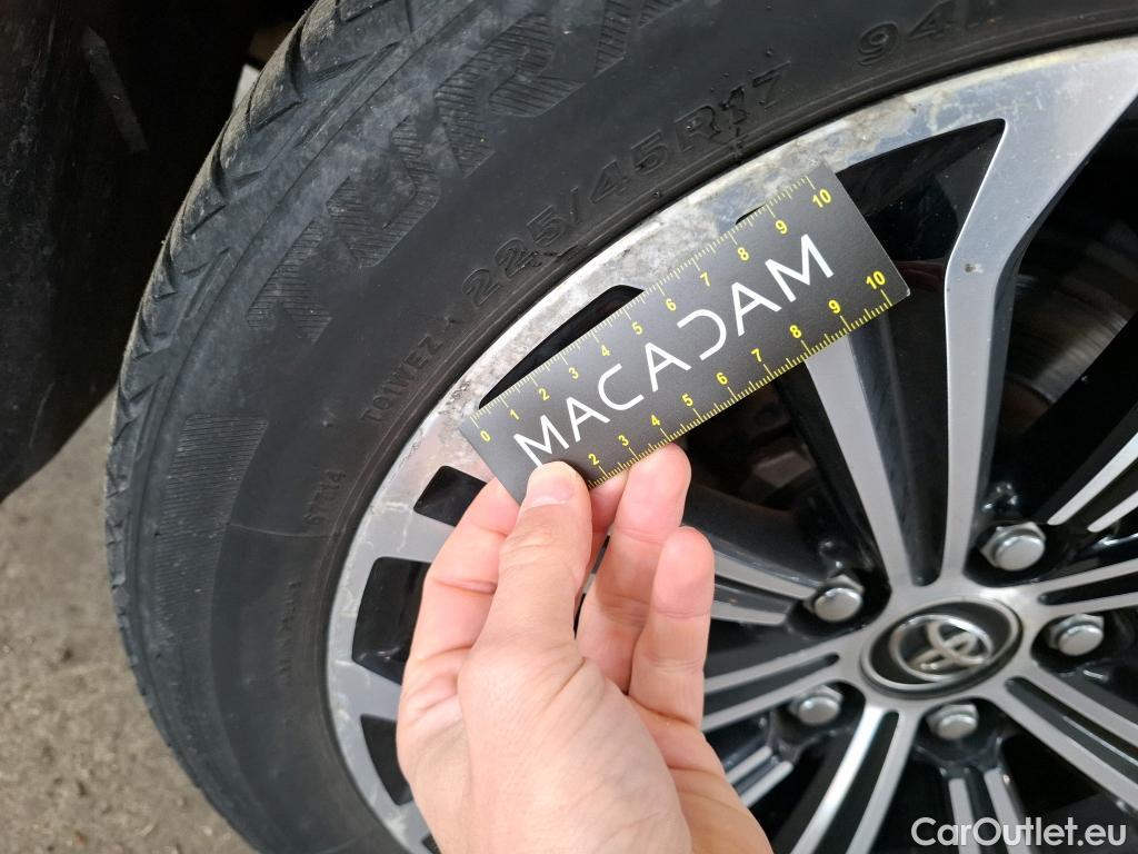  Toyota  Corolla TOYOTA  / 2018 / 5P / Berline Hybride 122h Design #37