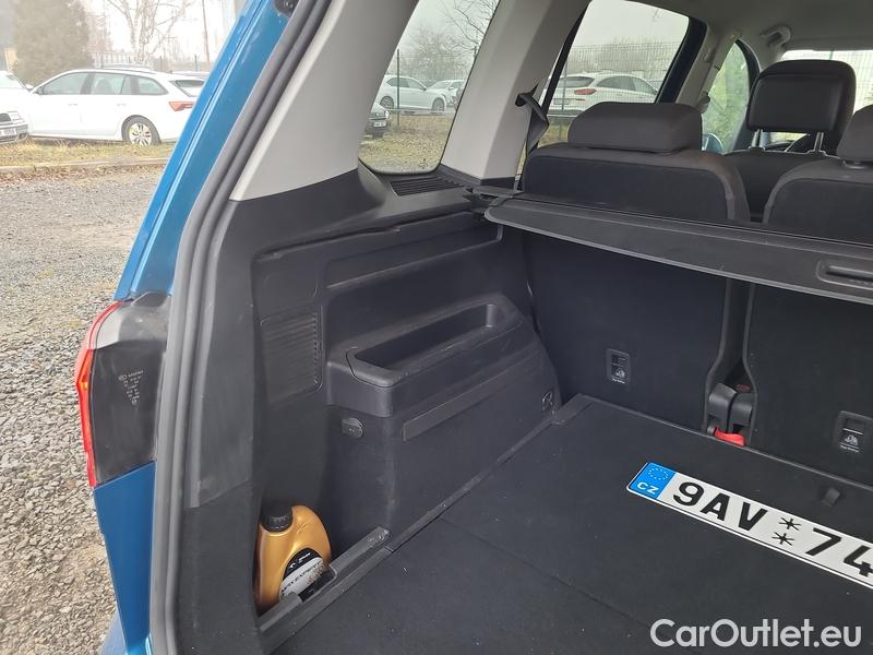  Volkswagen  Touran  (5T1)(2015)- Volkswagen  1.5TSI 110 Marat.Edt.AT #17