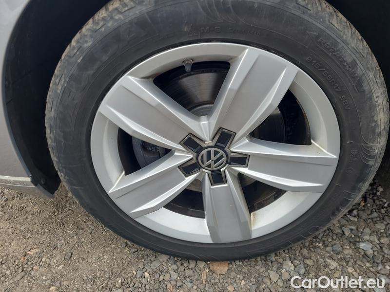  Volkswagen  Passat  Variant (CB5) (2019) Pas.Var.2.0TDI 110 Elegance #21