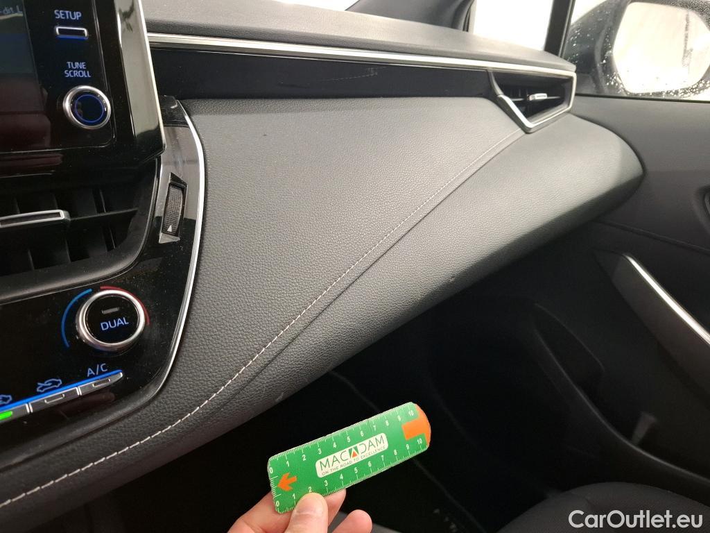  Toyota  Corolla TOYOTA  / 2018 / 5P / Berline Hybride 122h Dynamic Business Stage Acad #7