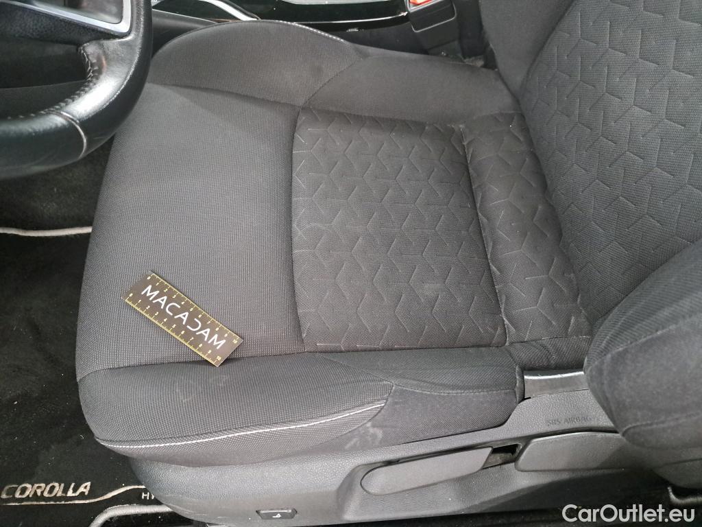  Toyota  Corolla TOYOTA  / 2018 / 5P / Berline Hybride 122h Dynamic Business Beyond Zer #28