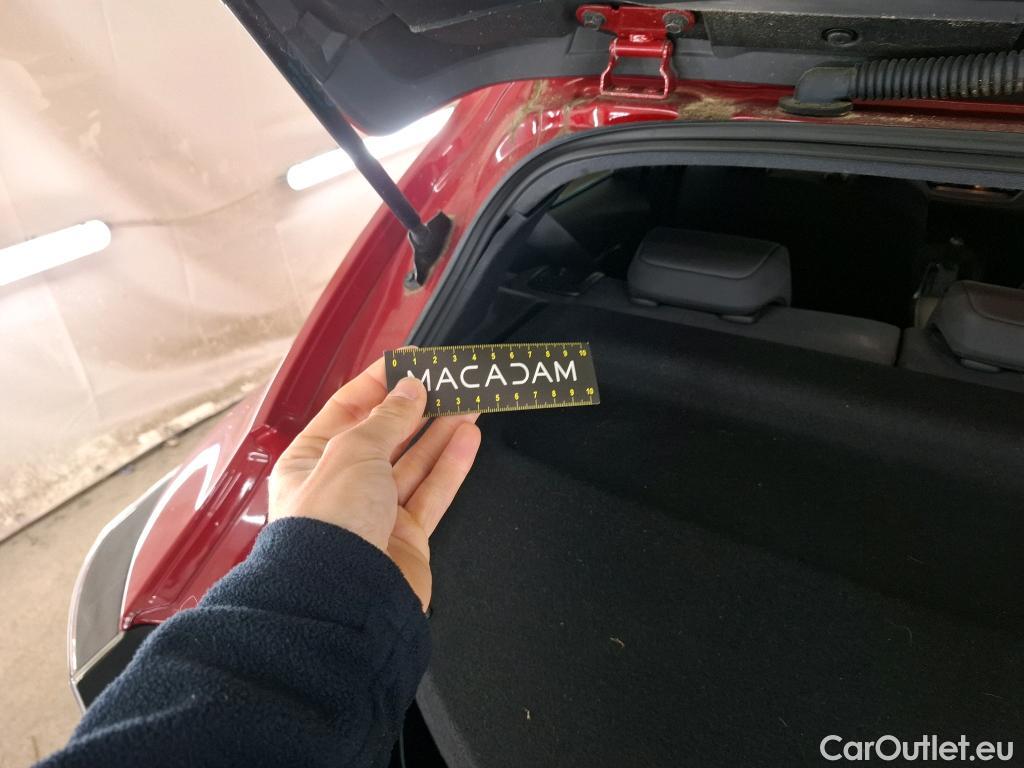  Toyota  Corolla TOYOTA  / 2018 / 5P / Berline Hybride 122h Design #53