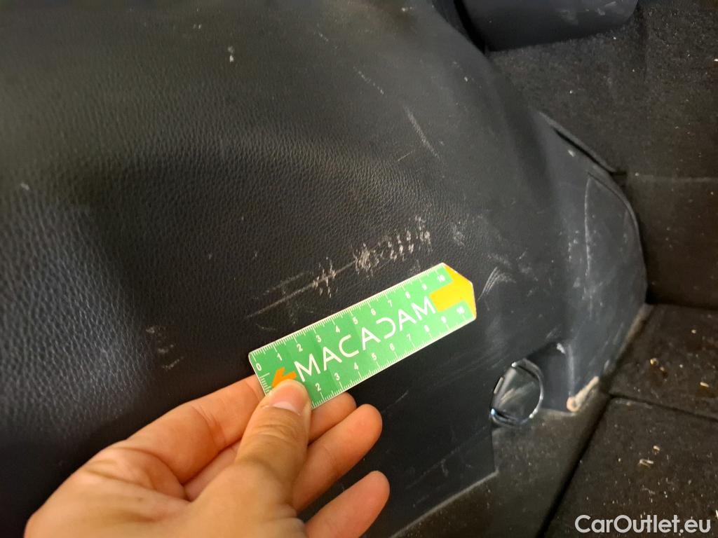  Toyota  RAV4 TOYOTA  Hybride / 2018 / 5P / SUV Hybride AWD Dynamic Business Beyond Zero #19