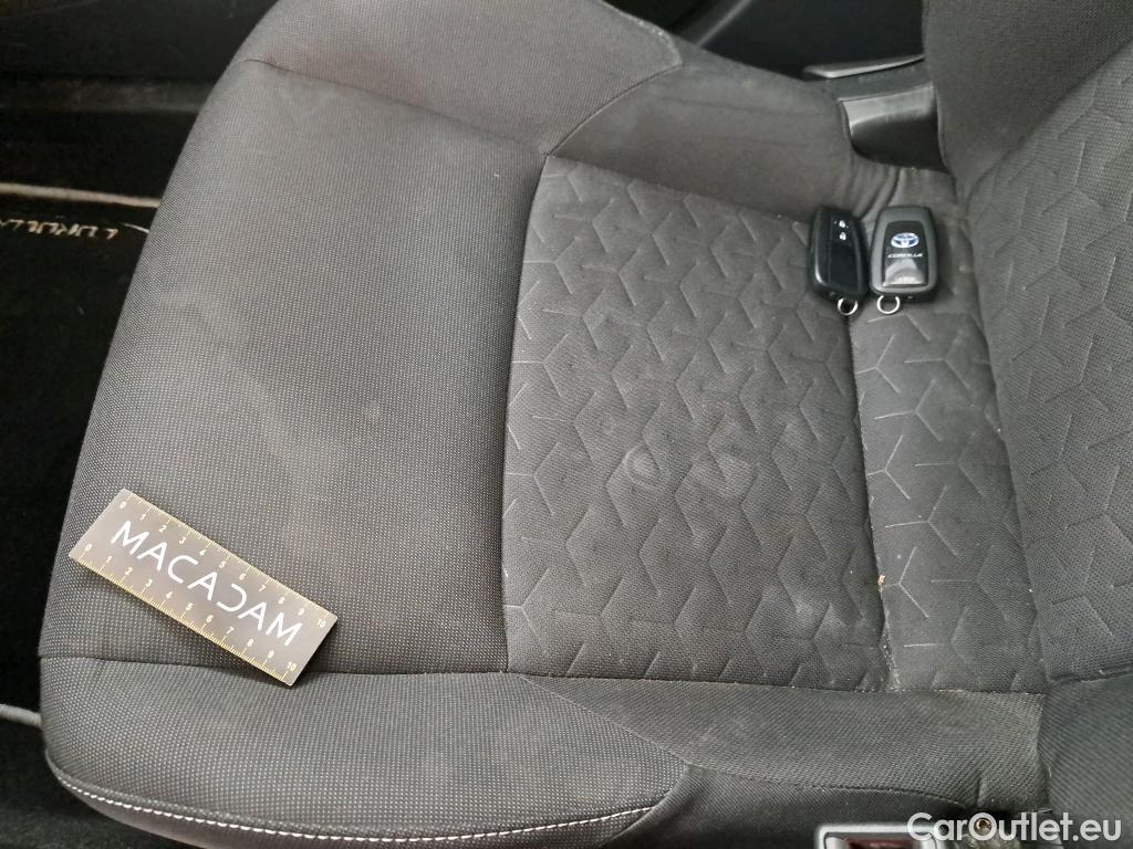  Toyota  Corolla TOYOTA  / 2018 / 5P / Berline Hybride 122h Dynamic Business Beyond Zer #27