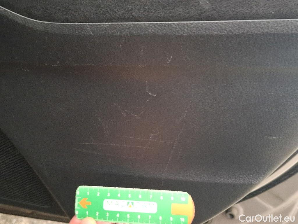  Toyota  C-HR TOYOTA  / 2016 / 5P / SUV 1.8 Hybride 122 Dynamic Business Stage A #19