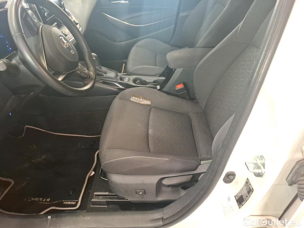  Toyota  Corolla TOYOTA  Touring Sports / 2018 / 5P / Break Hybride 122h Dynamic Business Stage Acad #1