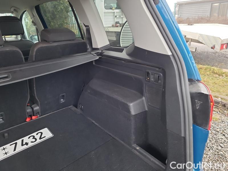  Volkswagen  Touran  (5T1)(2015)- Volkswagen  1.5TSI 110 Marat.Edt.AT #16