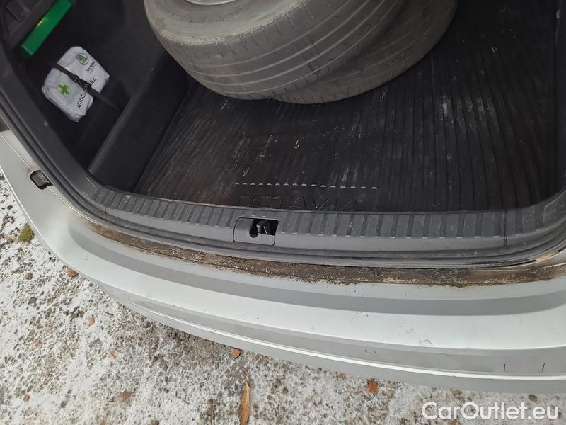  Skoda  Octavia  Combi (NX3)(2020) Oct.Combi 2.0TDI 85 Ambition #12